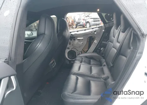 2019 Tesla Model S 100D/75D/Long Range/Standard Range z USA, uszkodzony, nr VIN 5YJSA1E28KF348302